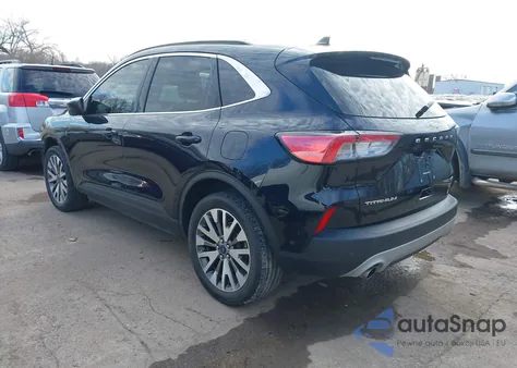 2021 Ford Escape Titanium z USA, uszkodzony, nr VIN 1FMCU9J92MUA78888